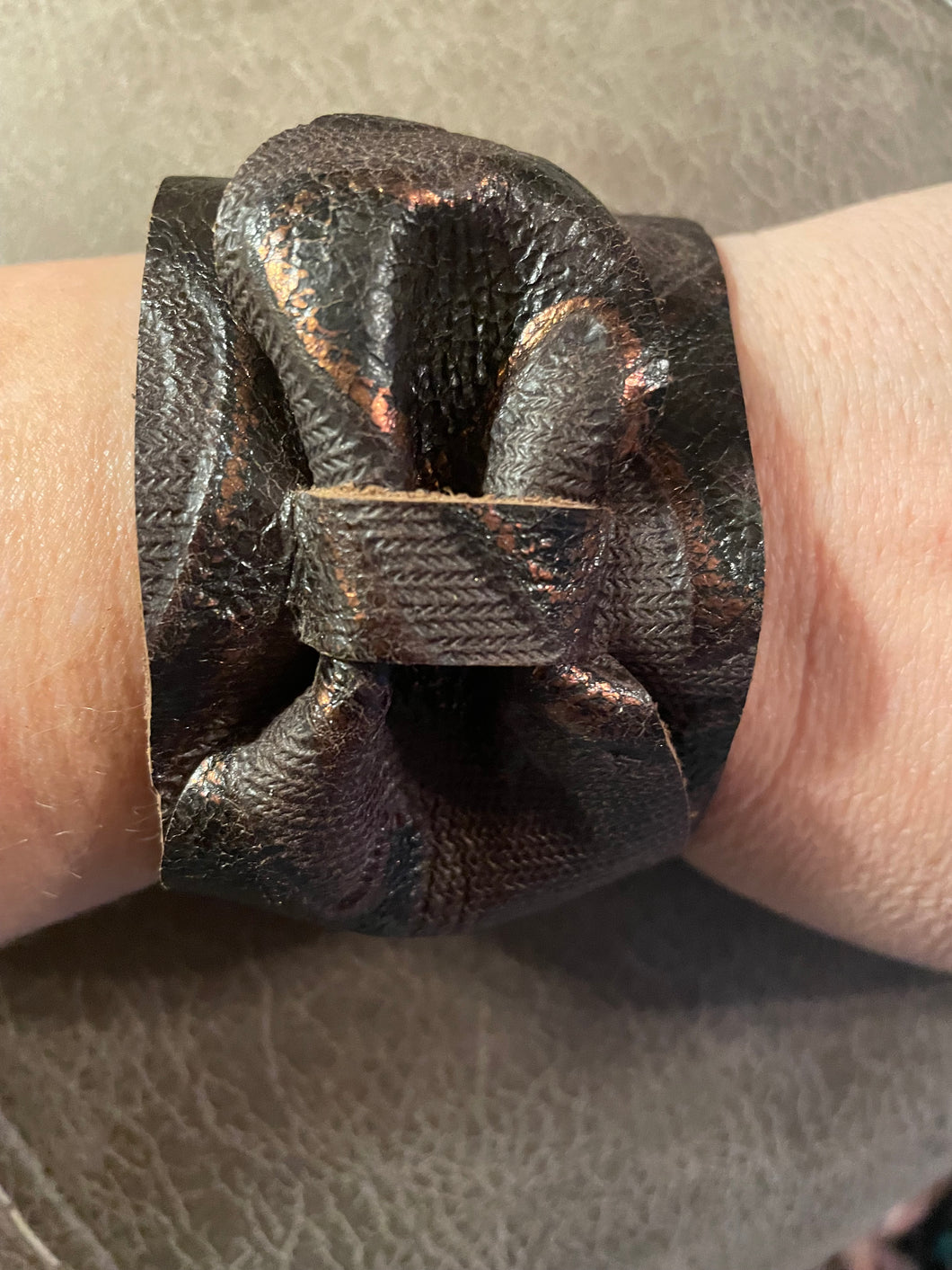 Bow Bronze Leather Bracelet